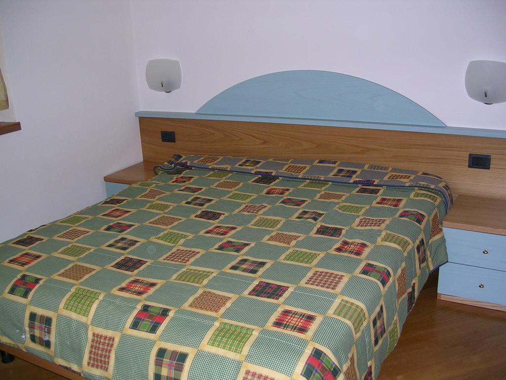 Casa Costa Del Sol Lejlighed Molveno Eksteriør billede